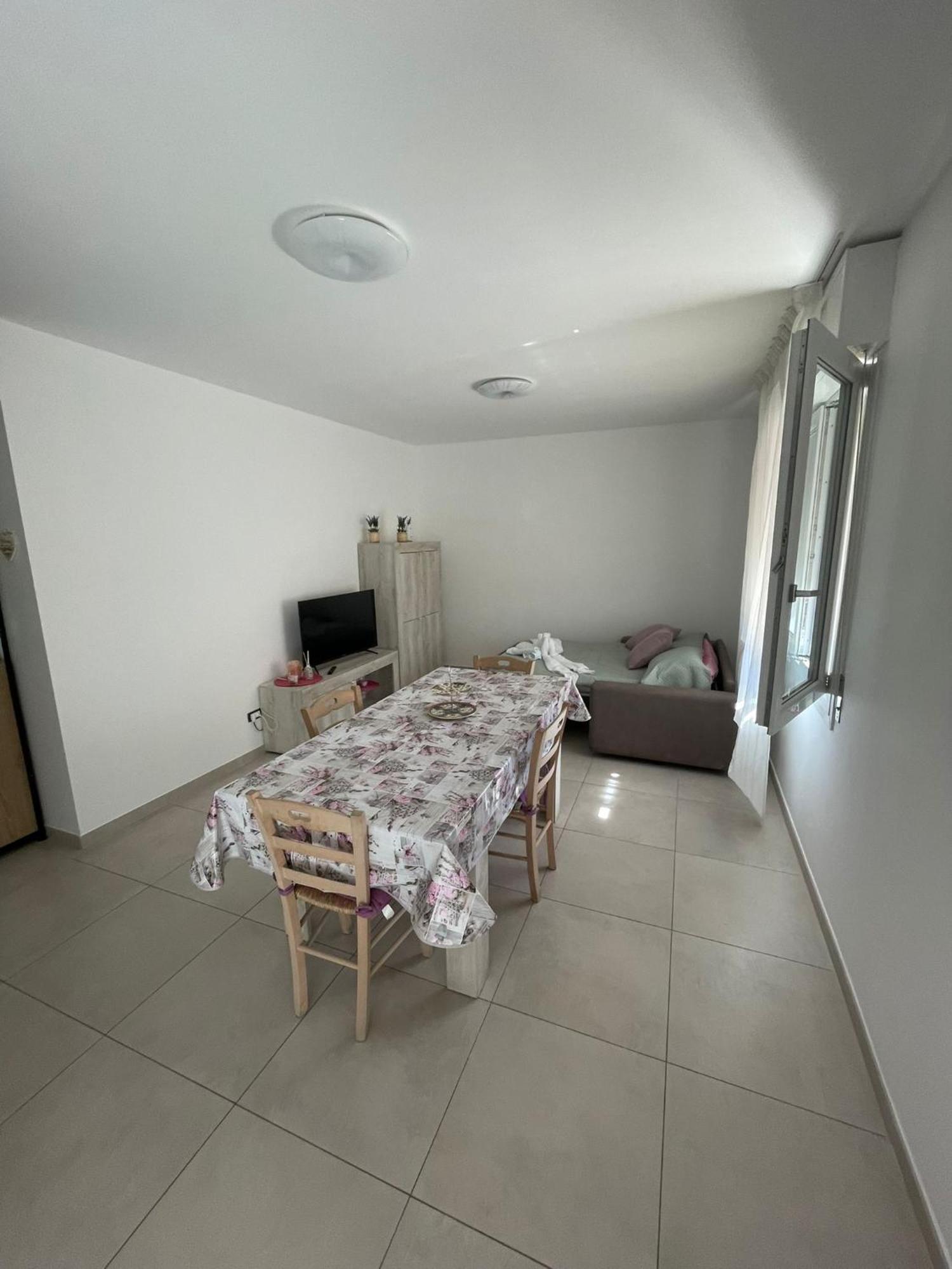 Appartamenti Nonna Rosa Taglio Di Po Bagian luar foto